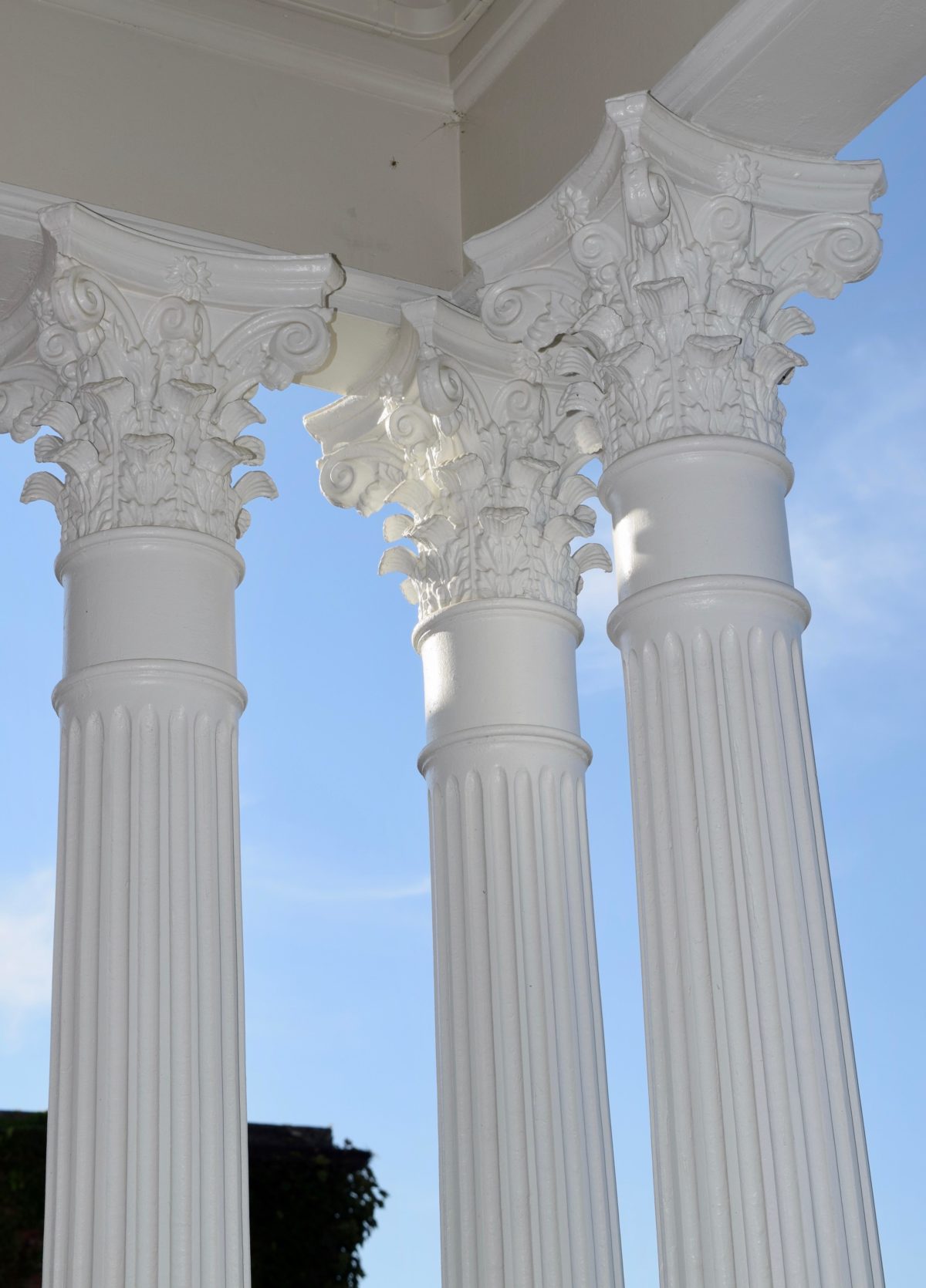 statuesque columns at Barrington's White House